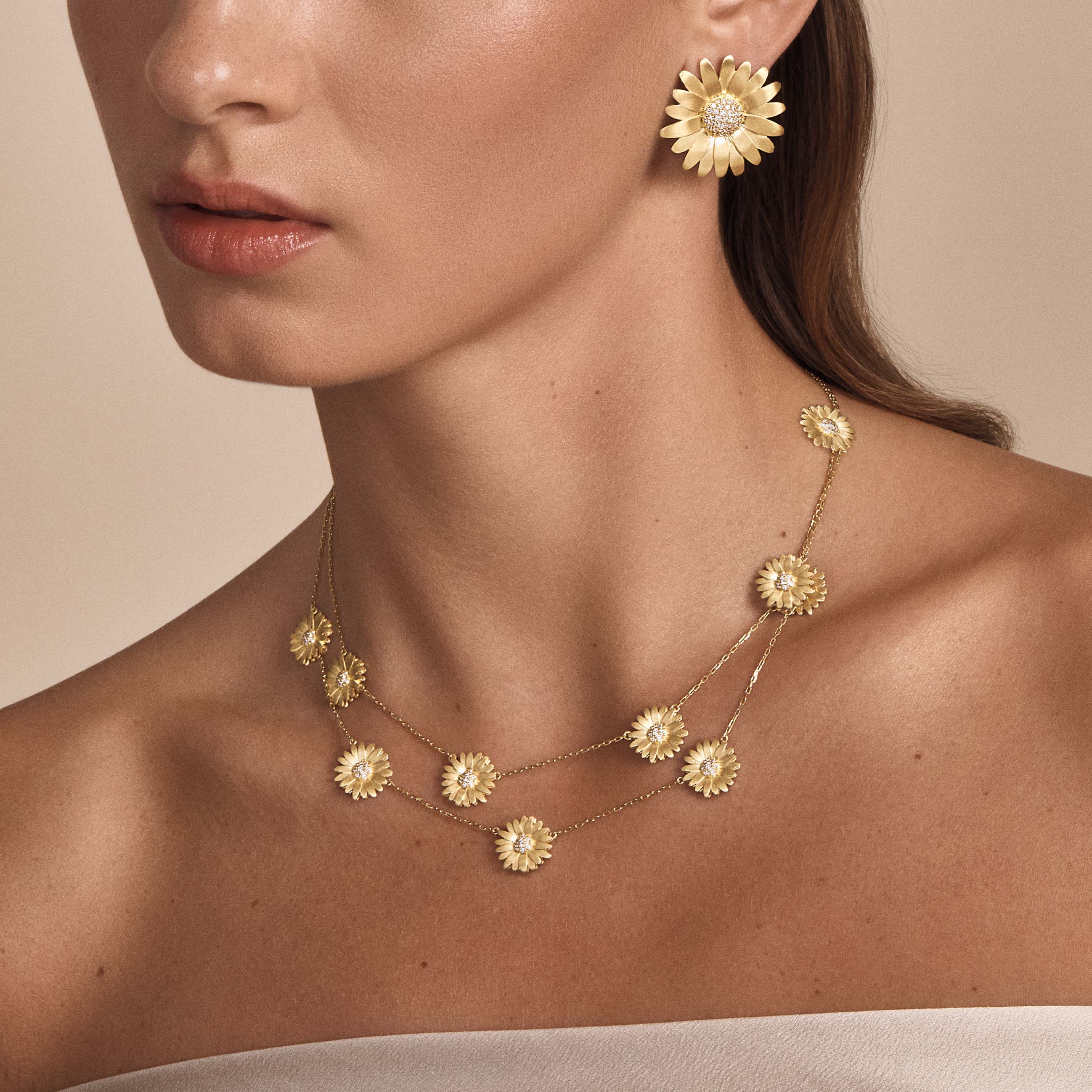 Small Gold Daisy Station Necklace with Diamonds